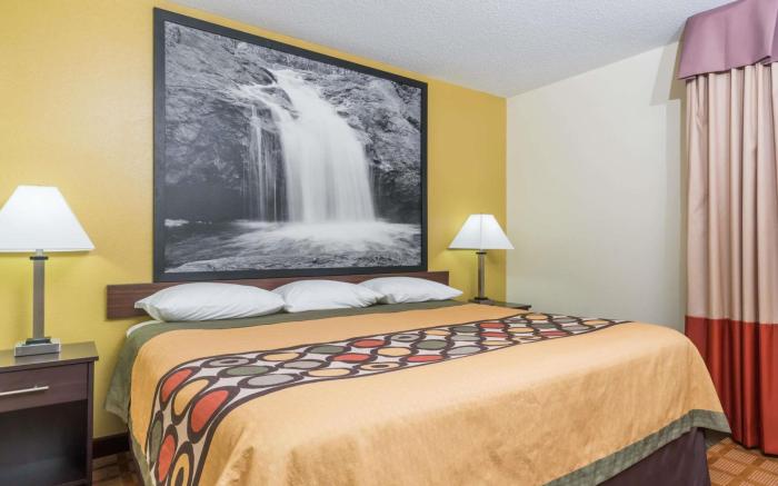 Super 8 By Wyndham Rice Lake