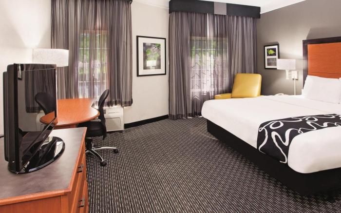 La Quinta Inn & Suites by Wyndham Macon