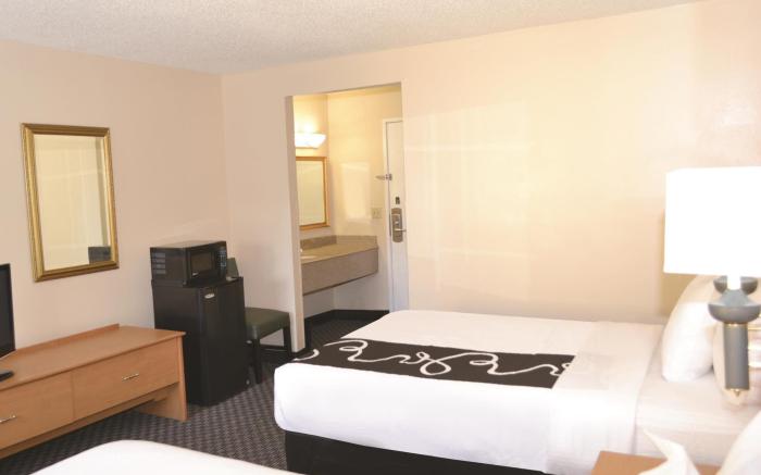 La Quinta Inn & Suites by Wyndham Tampa Fairgrounds - Casino