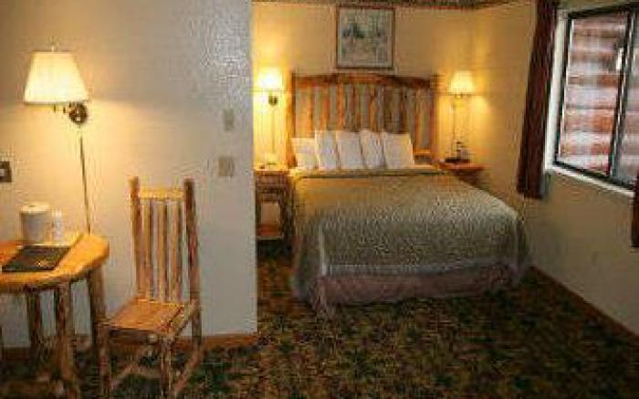 Super 8 By Wyndham Bridgeview Of Mackinaw City