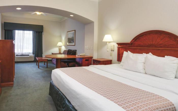La Quinta Inn and Suites Fort Myers I-75