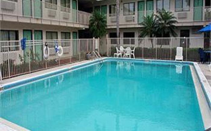 Motel 6 Dania Beach