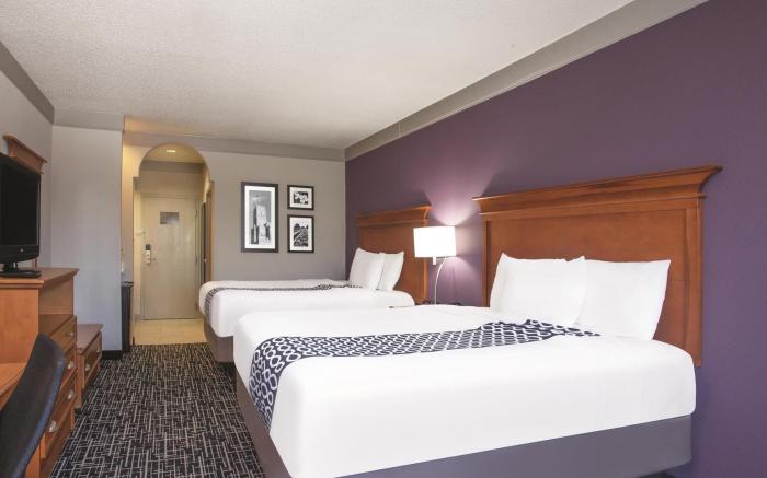 La Quinta Inn & Suites by Wyndham Jackson Airport