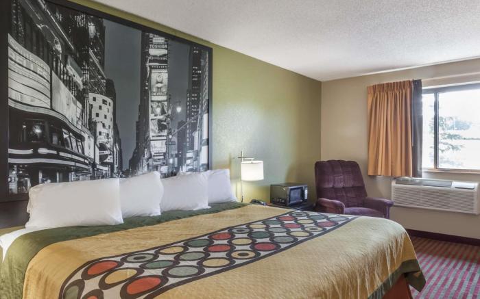 Super 8 By Wyndham Amsterdam