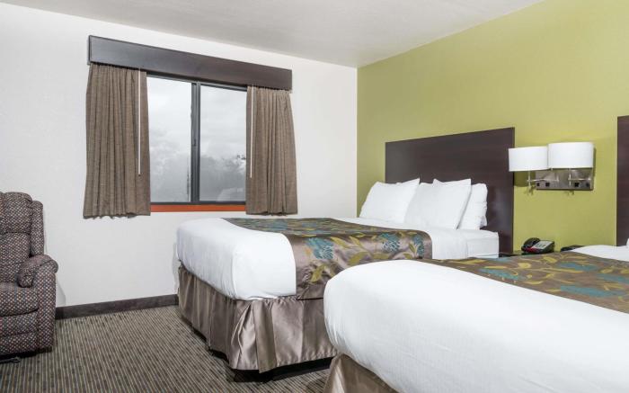 Baymont by Wyndham Eau Claire WI