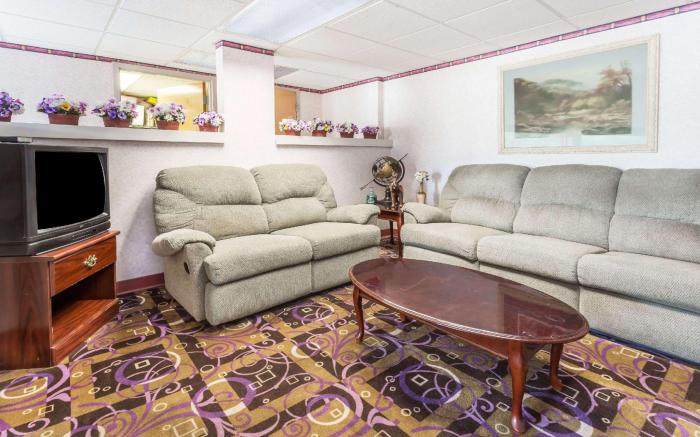 Days Inn by Wyndham Sanford