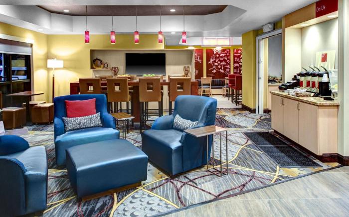 TownePlace Suites Bakersfield West