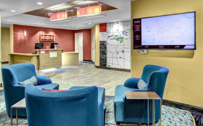 TownePlace Suites Bakersfield West