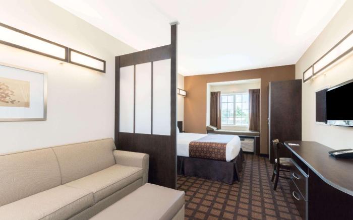 Microtel Inn & Suites by Wyndham Eagle Pass