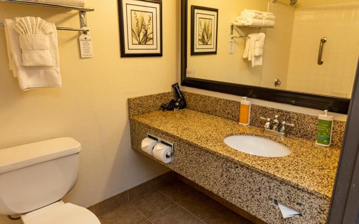 Lake Natoma Inn