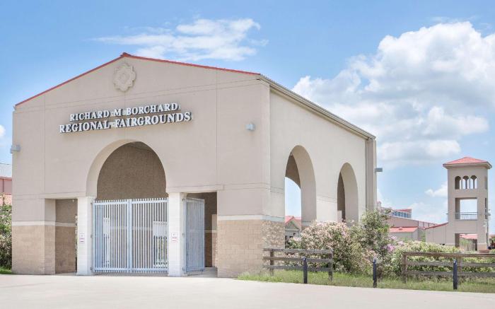 Days Inn by Wyndham Robstown