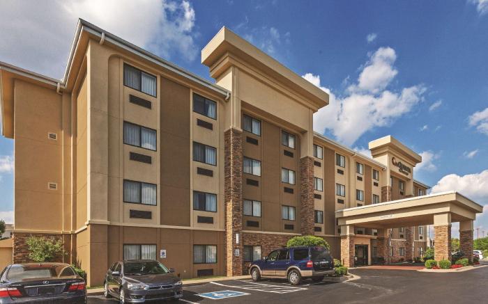 La Quinta Inn & Suites by Wyndham Midwest City - Tinker AFB