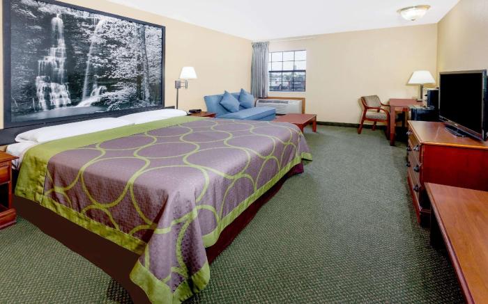 Super 8 By Wyndham Pine Bluff