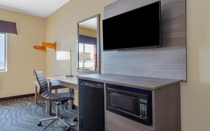 Super 8 By Wyndham Kokomo