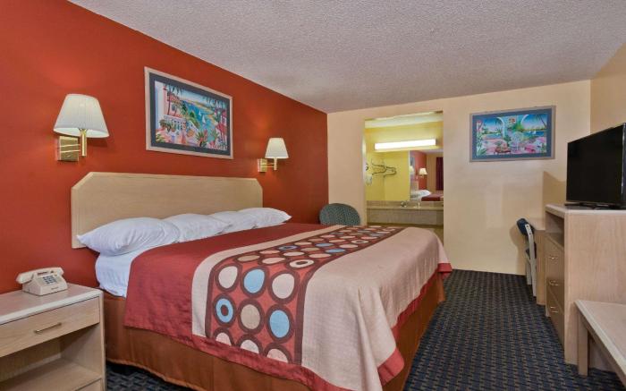 Super 8 By Wyndham Chipley