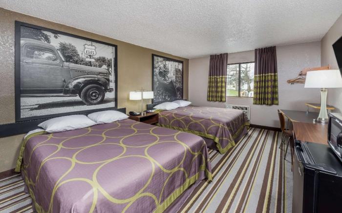 Super 8 by Wyndham Bloomington/Normal