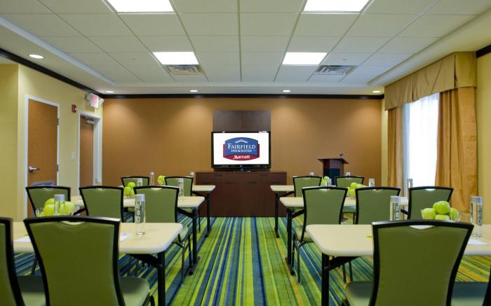 Fairfield Inn & Suites Commerce
