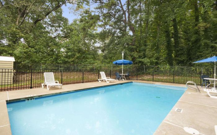 Days Inn by Wyndham Atlanta Stone Mountain
