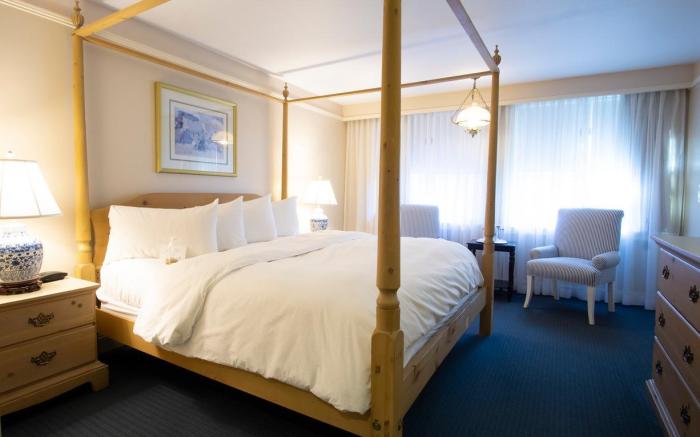 The Simsbury Inn