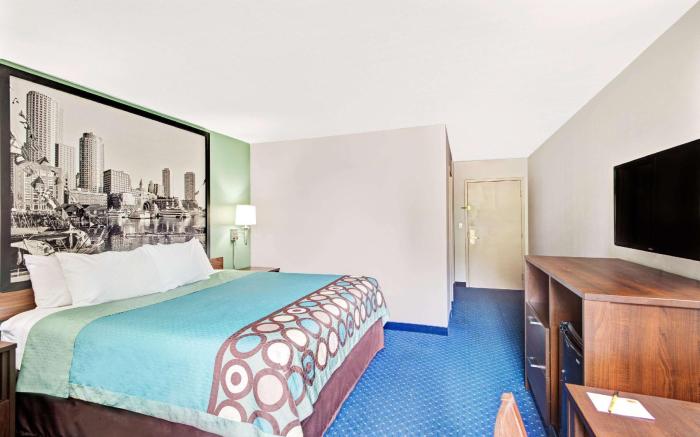 Super 8 By Wyndham Brockton