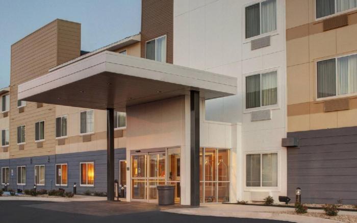 Fairfield Inn & Suites by Marriott Fort Worth I-30 West Near NAS JRB