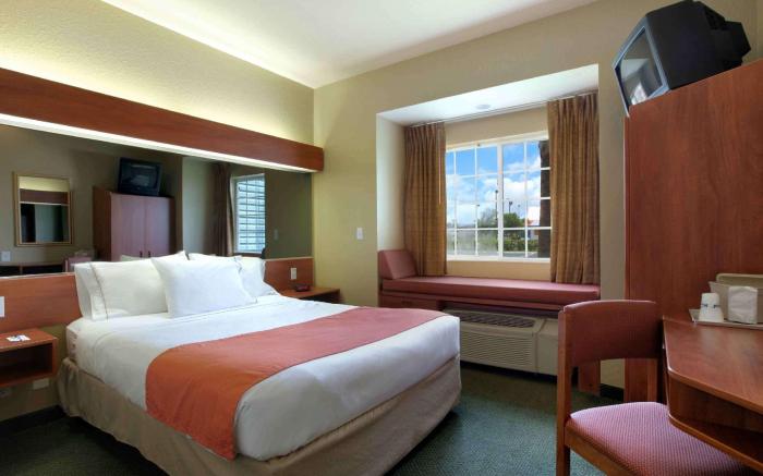 Microtel Inn & Suites by Wyndham Zephyrhills