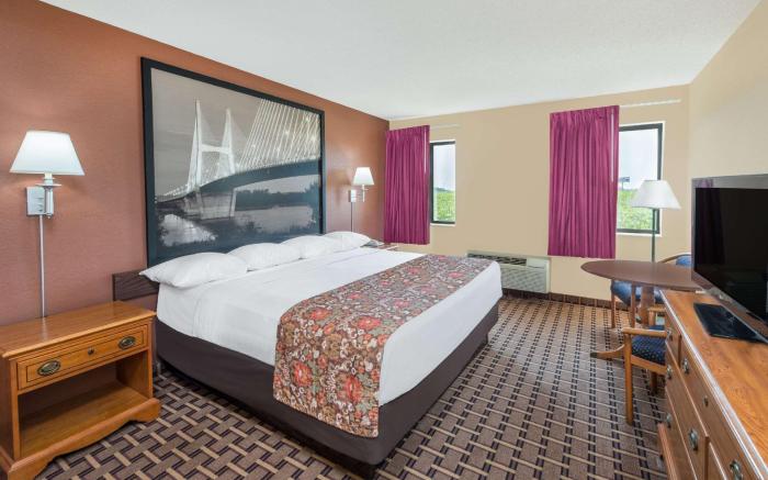 Super 8 by Wyndham Charleston/Sikeston East MO