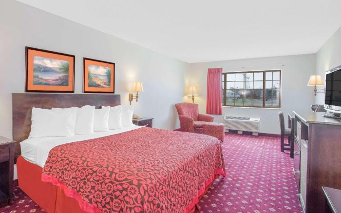 Days Inn by Wyndham Lake Village