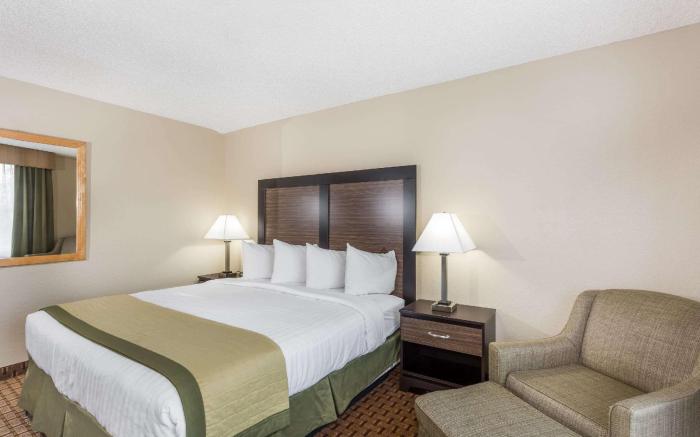 Baymont by Wyndham Fort Myers Airport