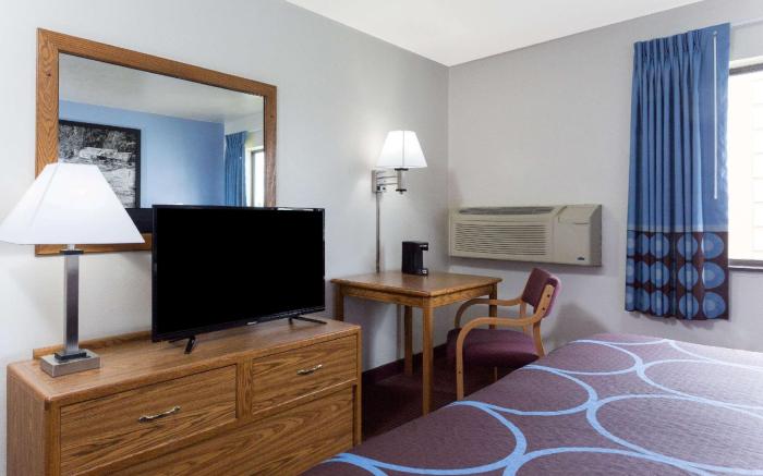 Super 8 By Wyndham Wisconsin Dells