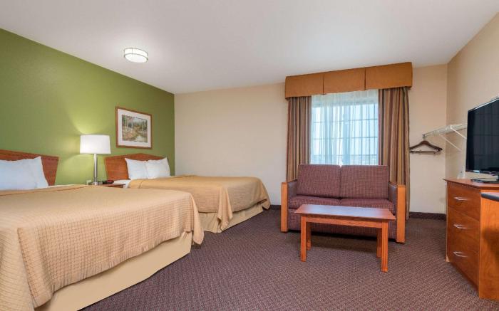 Days Inn & Suites by Wyndham Rochester South