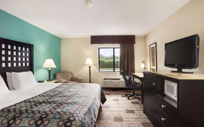 Days Inn by Wyndham Fort Smith