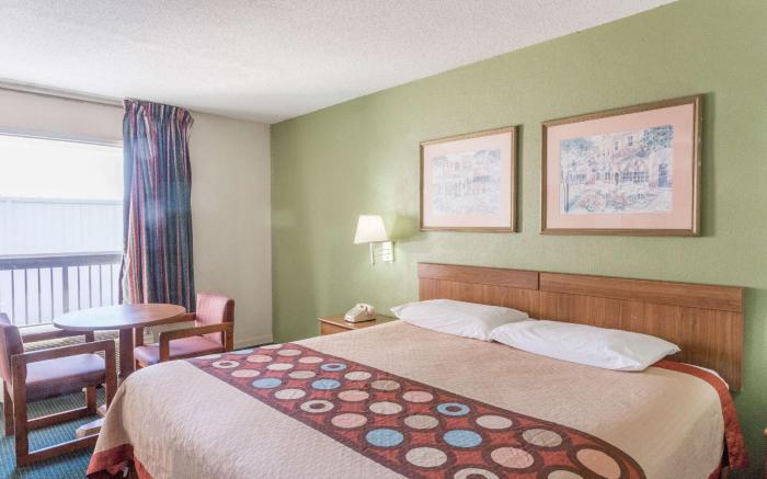 Super 8 By Wyndham Tifton