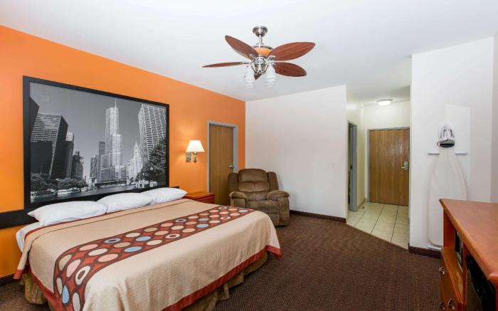 Super 8 by Wyndham Salina