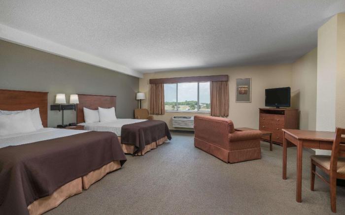 AmericInn by Wyndham Newton