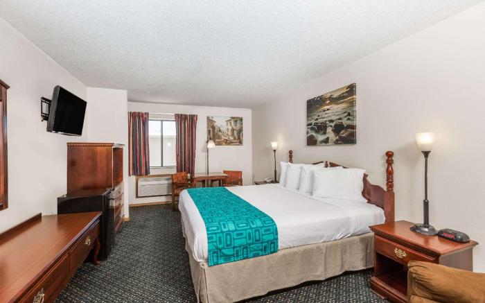 Howard Johnson by Wyndham Wichita Airport