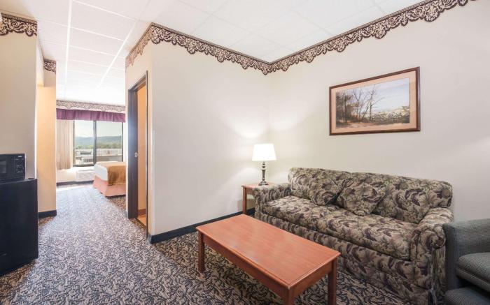 Elevation Inn & Suites, Trademark Collection by Wyndham