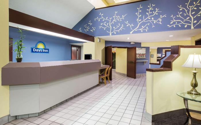 Days Inn by Wyndham Blue Springs