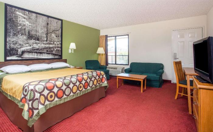 Super 8 By Wyndham Lavonia