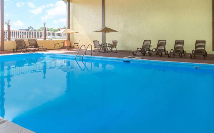 Days Inn by Wyndham Waycross