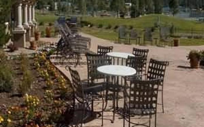 MCM Elegante Lodge & Suites