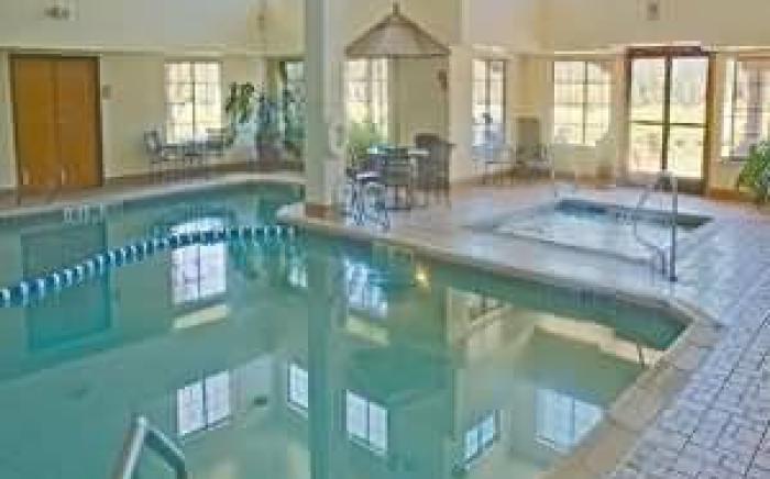 MCM Elegante Lodge & Suites