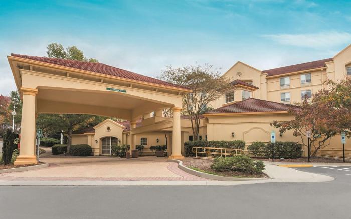 La Quinta Inn & Suites by Wyndham Raleigh Crabtree
