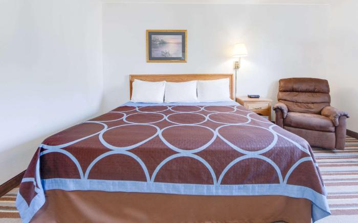 Super 8 By Wyndham Burlington