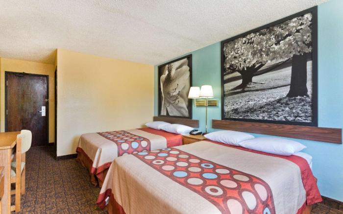 Super 8 By Wyndham Lexington Park/California Area