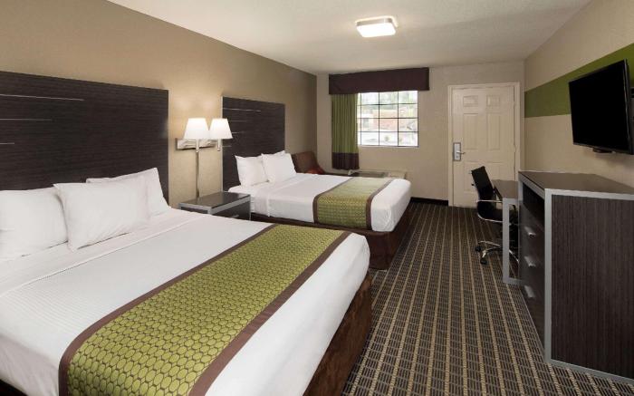 Days Inn & Suites by Wyndham Athens Alabama