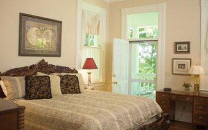 Lookaway Inn