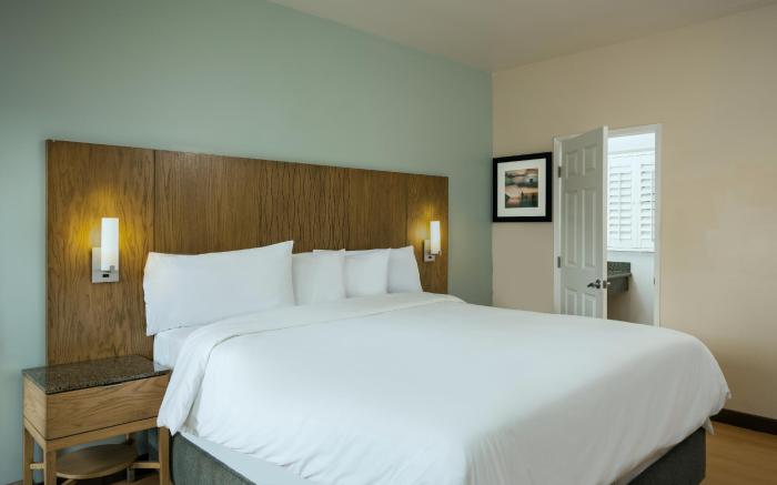 PB Surf Beachside Inn