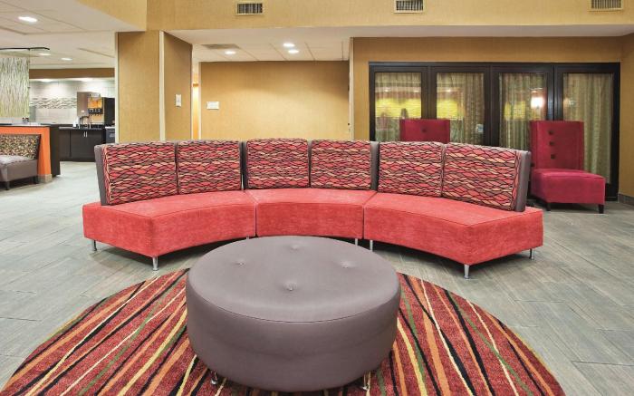 La Quinta Inn & Suites by Wyndham Clarksville