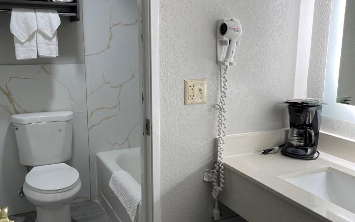 HomeTown Inn and Suites Belle Plaine